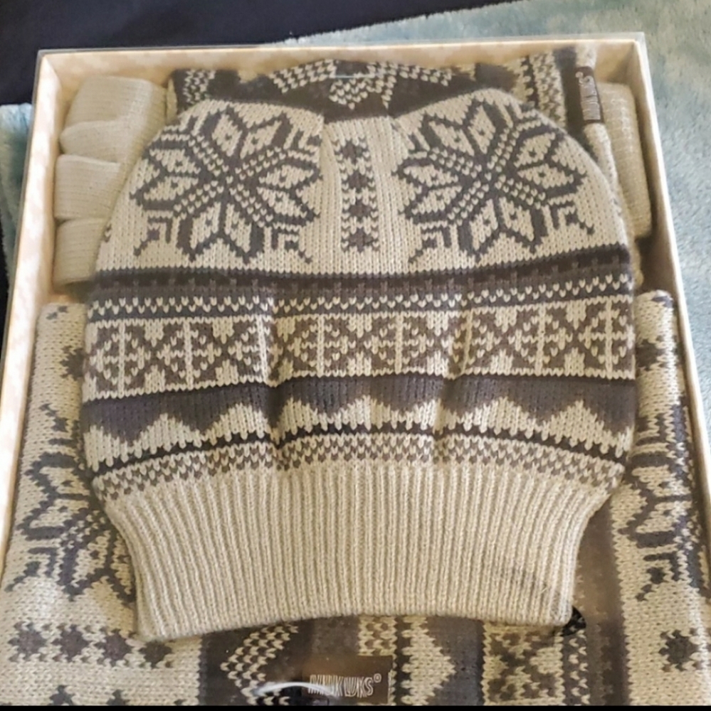 Muk Luks